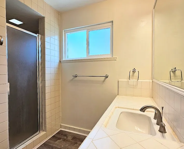 2640-46 Curlew St #42 — Photo 17
