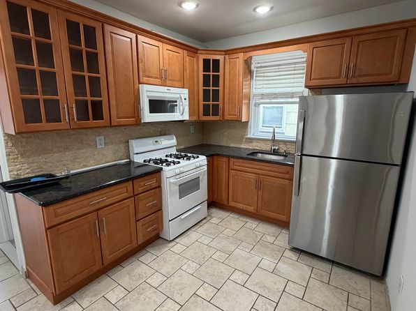 1024 Sheridan Ave #1F
