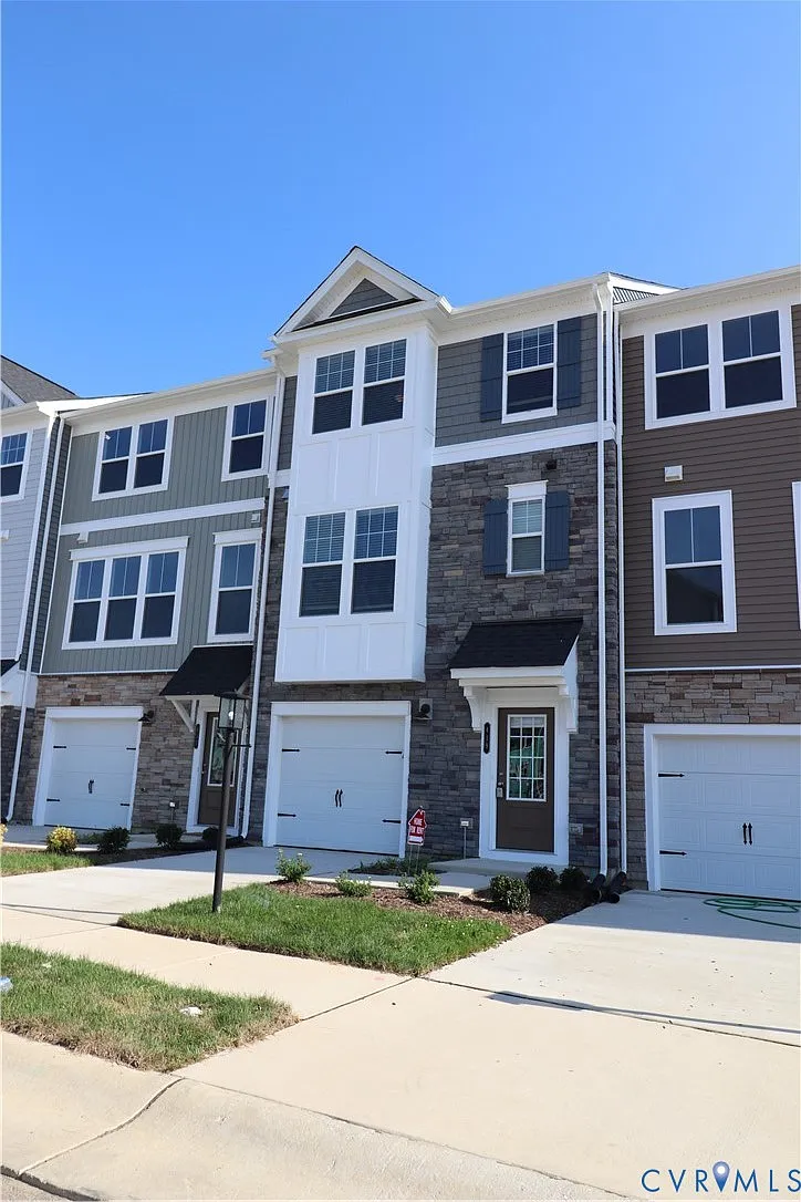 3 bed, 4.0 bath, 2138 sqft, $2,750 — Photo 2
