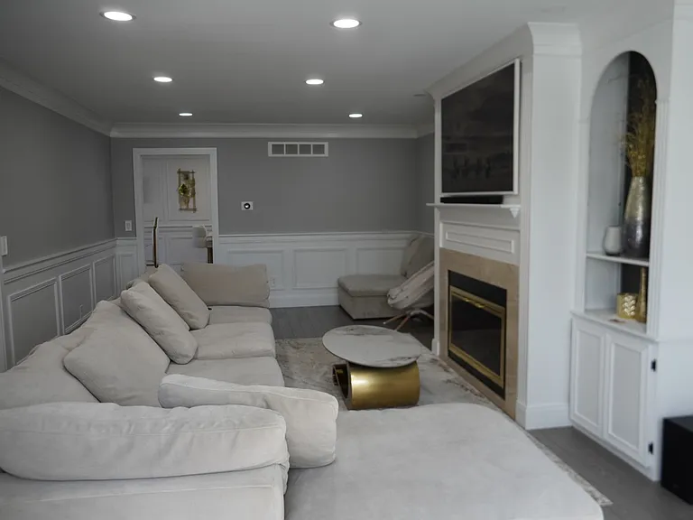 15594 Huntcliff Dr — Photo 8