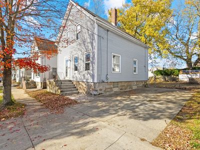 135 Sycamore St, New Bedford, MA, 02740