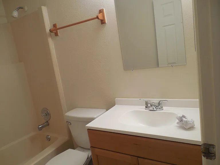 6821 Jackson St — Photo 7