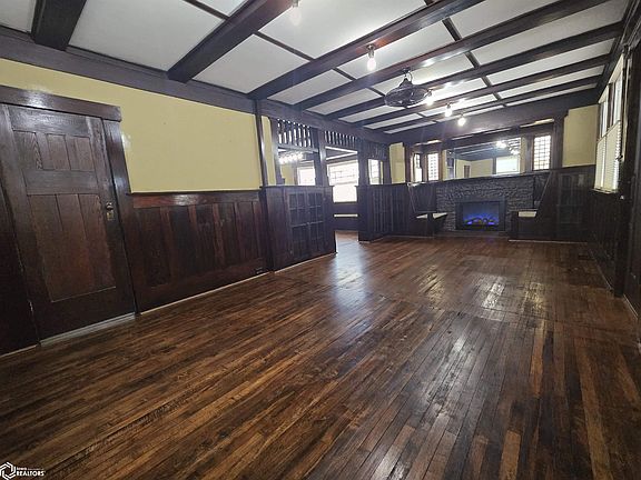 3rd image of 1038 S Starr Ave