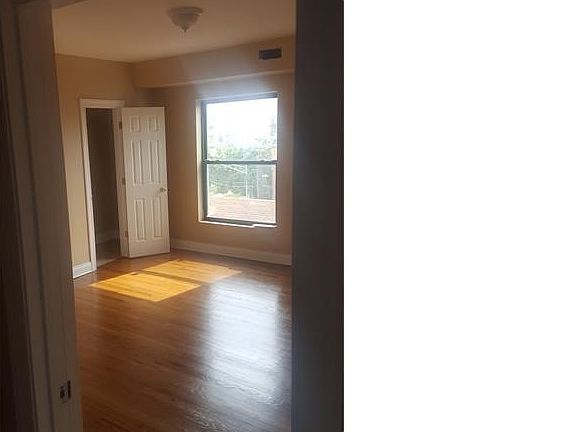 3rd image of 1903 E 74th St #3
