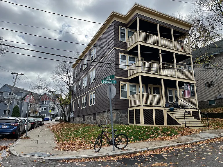 113 Sherwood St #3R — Photo 22