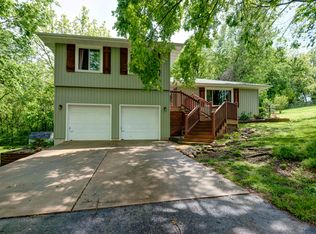 974 E Bluff Dr, Springfield, MO 65803