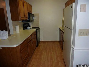 4th image of 35387 Greenwich Ave