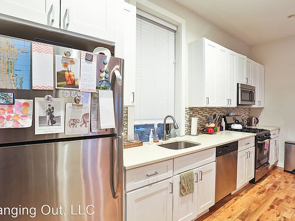 5th image of 1056 N Hermitage Ave APT 1R