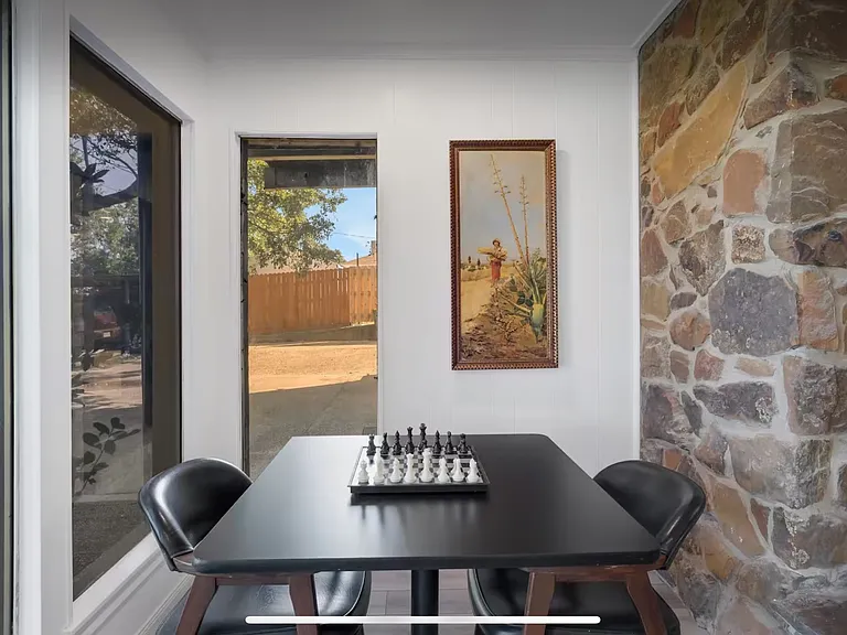 8201 Forest Ridge Dr — Photo 34