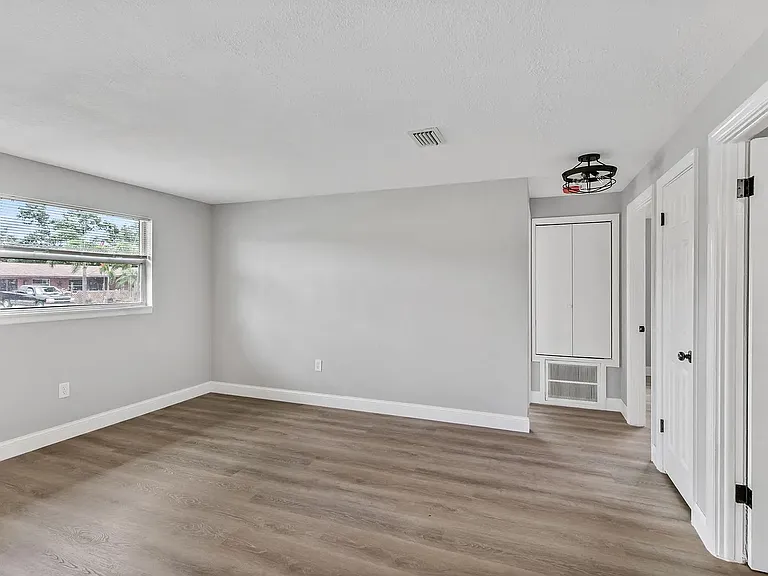 5374 Skyline Pl — Photo 5