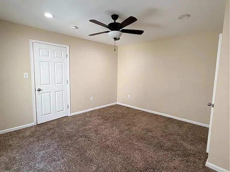 718 Ferry St — Photo 15