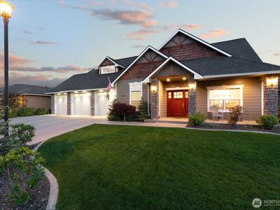 8840 Braeburn Loop, Yakima, WA, 98903