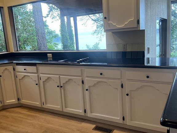 5th image of 12724 Marine Dr #0