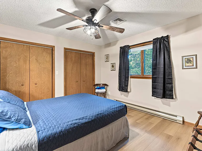 2174 Lakeview Dr E — Photo 34