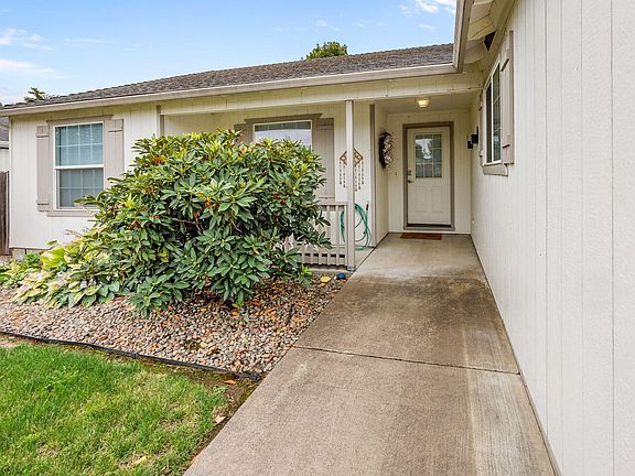 2nd image of 166 Woodridge Dr