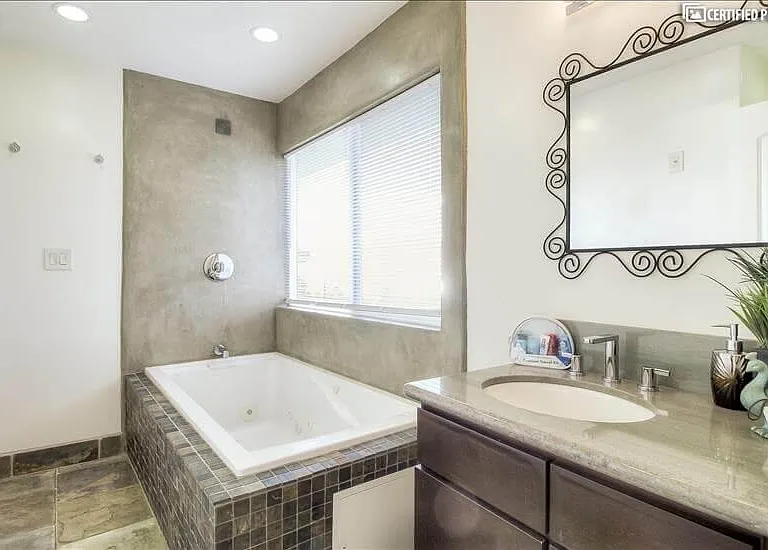 28043 Lobrook Dr — Photo 25