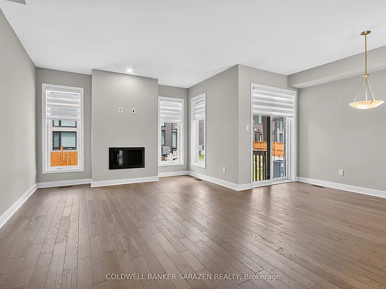 330 Whitham Cres — Photo 17