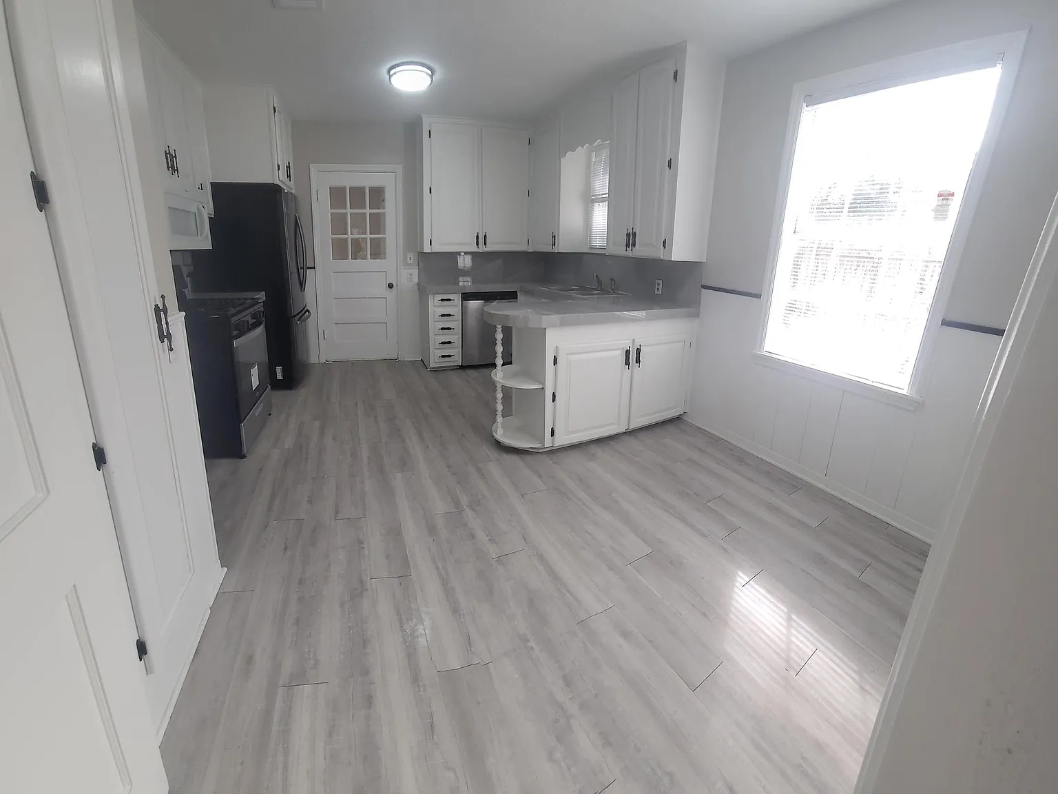 3 bed, 1608 sqft, $1,600 — Photo 3