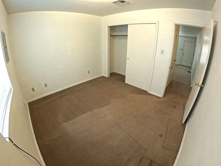 637 Foster Rd — Photo 9
