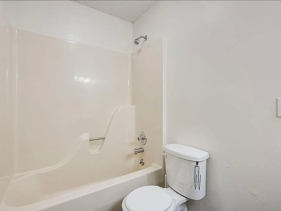 2nd image of 1333 Joiner Rd