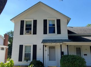 32-34 Elmhurst St #32, Crystal Lake, IL 60014