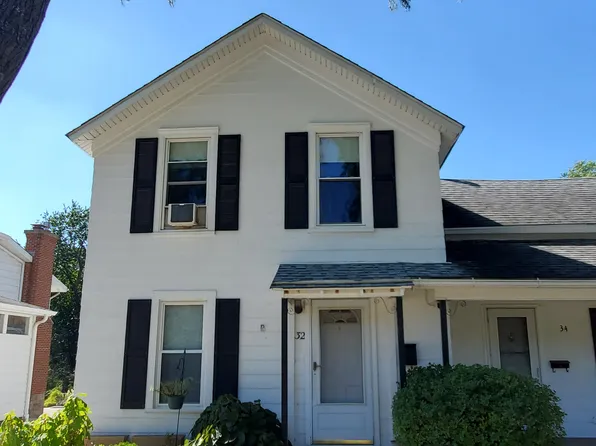 32-34 Elmhurst St #32, Crystal Lake, IL 60014