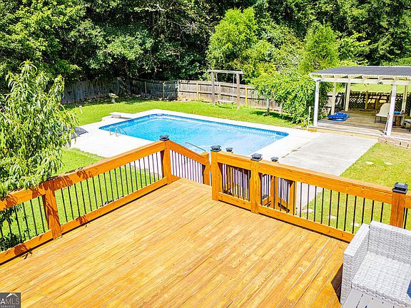 2nd image of 327 Swan Dr
