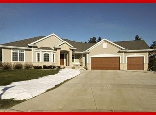 1001 Forest View Ct, Lake Mills, WI 53551