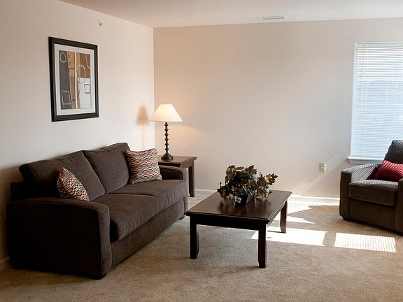 2nd image of 751 W Rich St #Z3ague71n