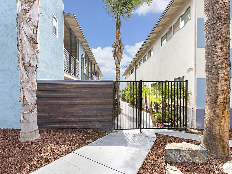 Palms Patio Apartment Homes — Photo 18