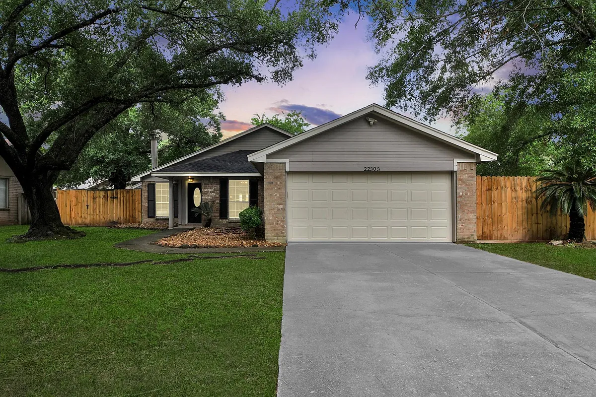 Building Photo - 22303 Acorn Chase Dr