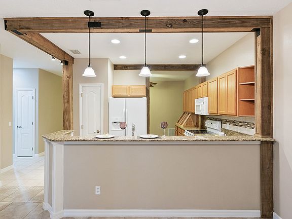 3rd image of 1040 Venetian Dr Unit 103