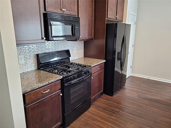 3rd image of 67 Orange Cir