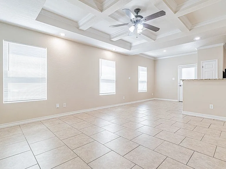 4919 Appleseed Ct — Photo 5