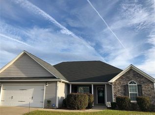 625 Hogart St, Raeford, NC 28376