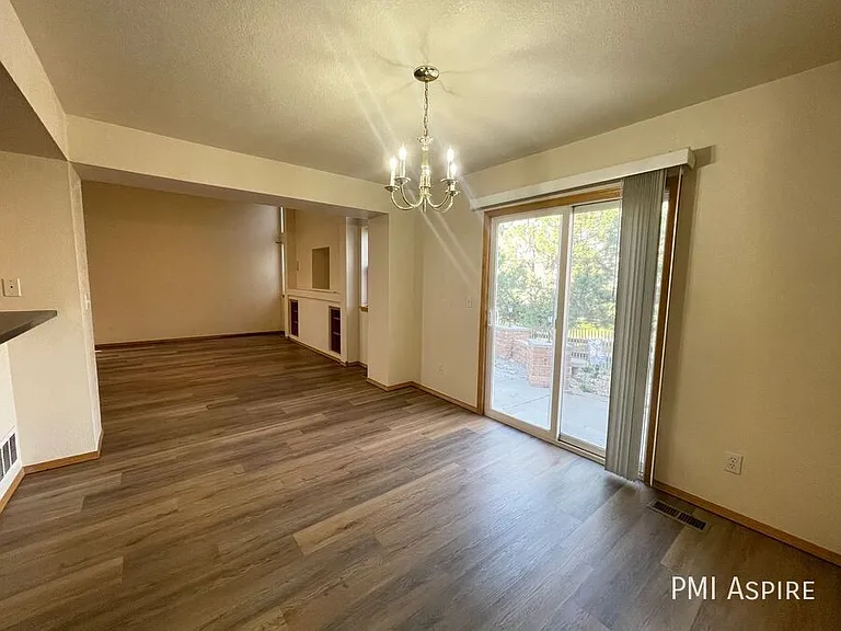 10501 Dresden St — Photo 5