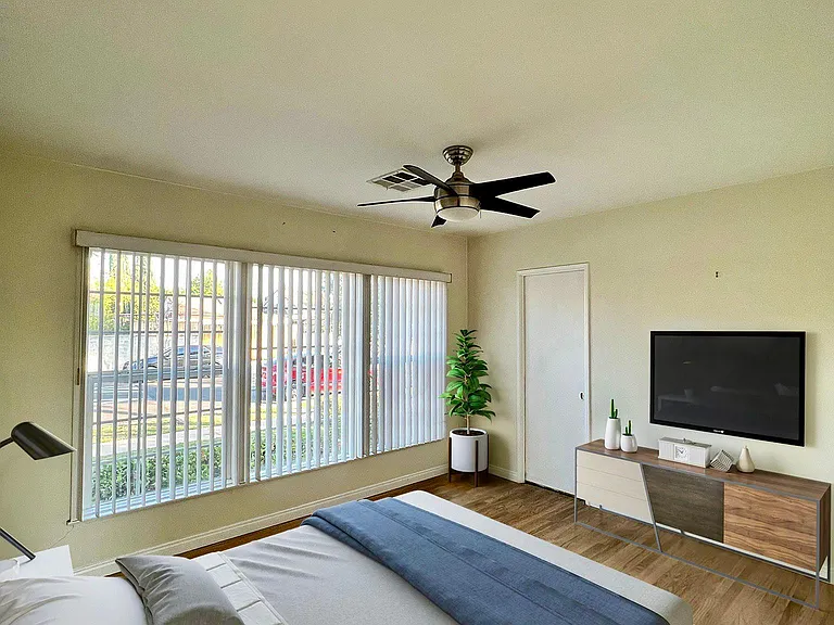 Owners Suite - Virtually staged