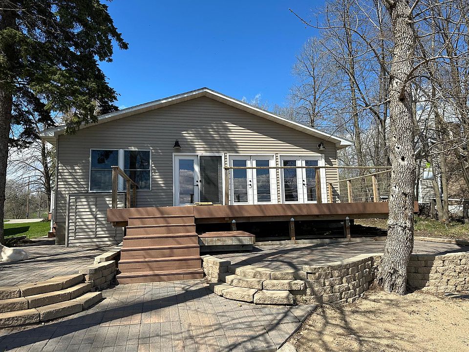 1st image of 33930 Wildwood Dr