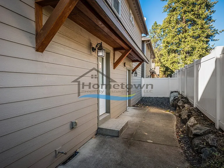 3166 N Honeysuckle Dr — Photo 23
