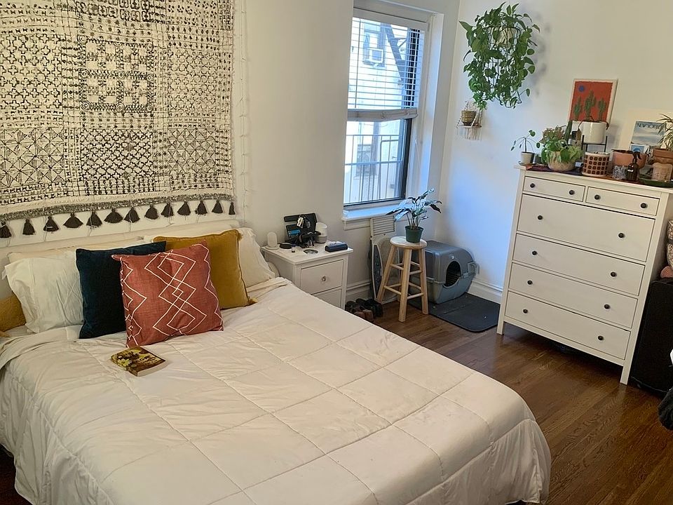 1st image of 31-38 29th St #11