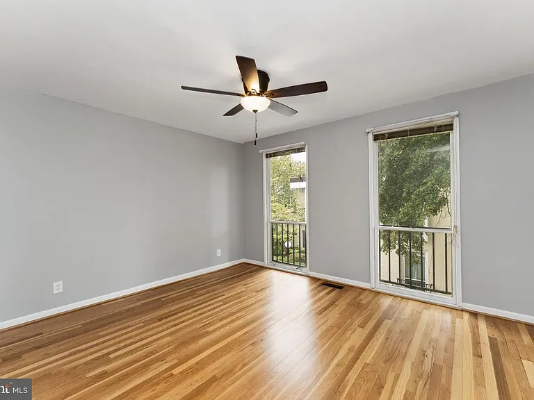 212 G St SW #212 — Photo 16
