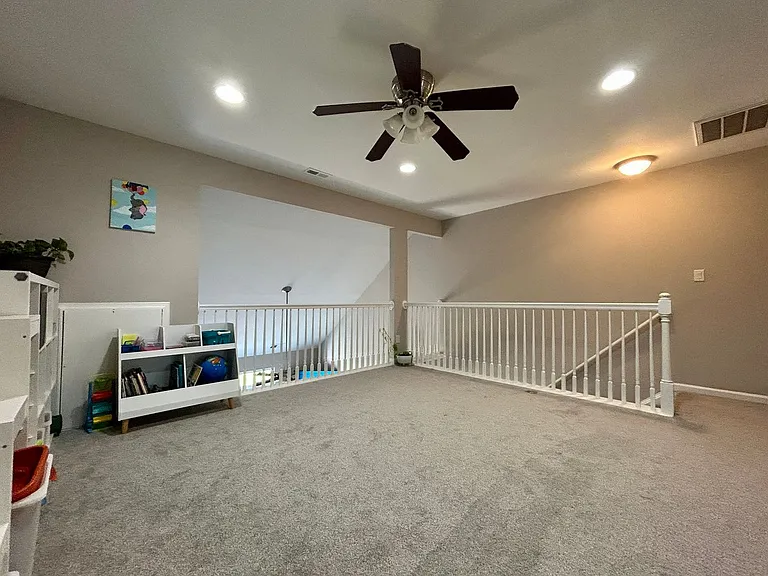 2113 Livingston St — Photo 18