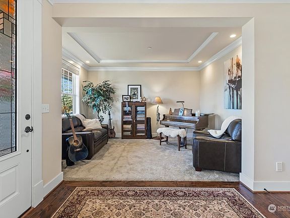 5th image of 5520 198th Drive SE