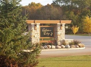 8267 Old Oak Dr, Demotte, IN 46310