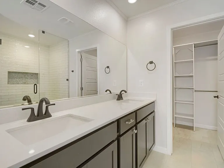 9493 Sky Pointe Dr — Photo 15