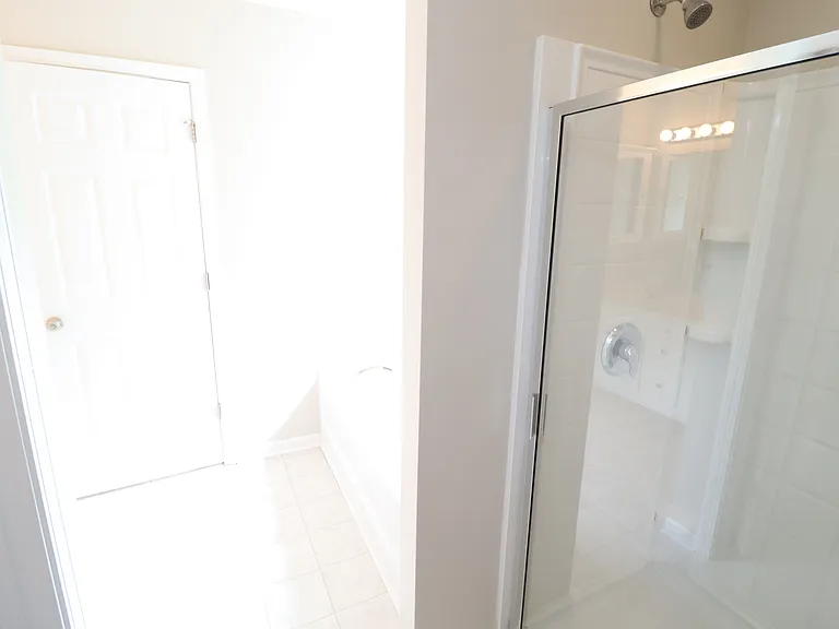 110 Fanwood Ct — Photo 32