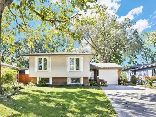 1367 Isabelle Pl, Windsor, ON N8S 4J4