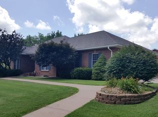 604 S Broadway, Salisbury, MO 65281