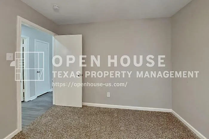 4935 Northfork Dr — Photo 13