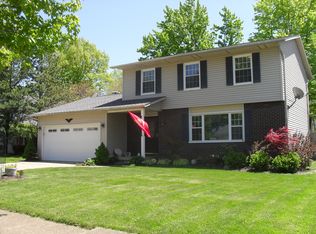 181 Hemlock Dr, Elyria, OH